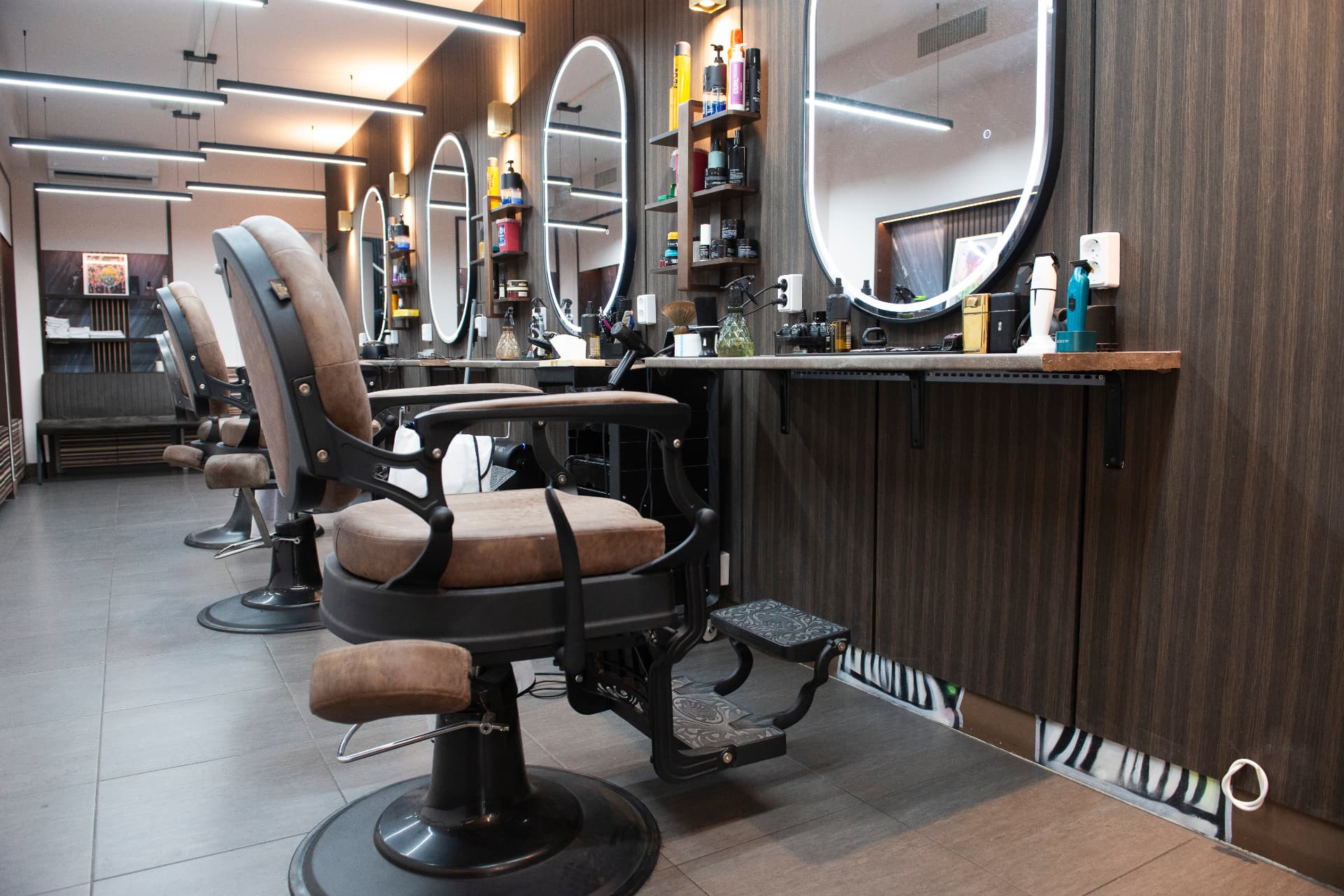 Where to Get a Haircut Near Dam Square